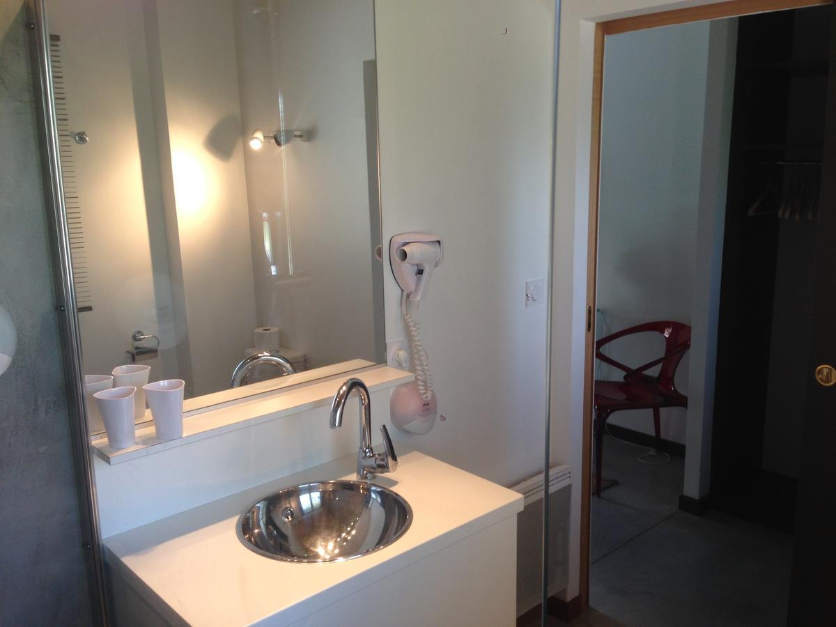Domaine De Giron Bed & Breakfast Moulis-en-Medoc ภายนอก รูปภาพ