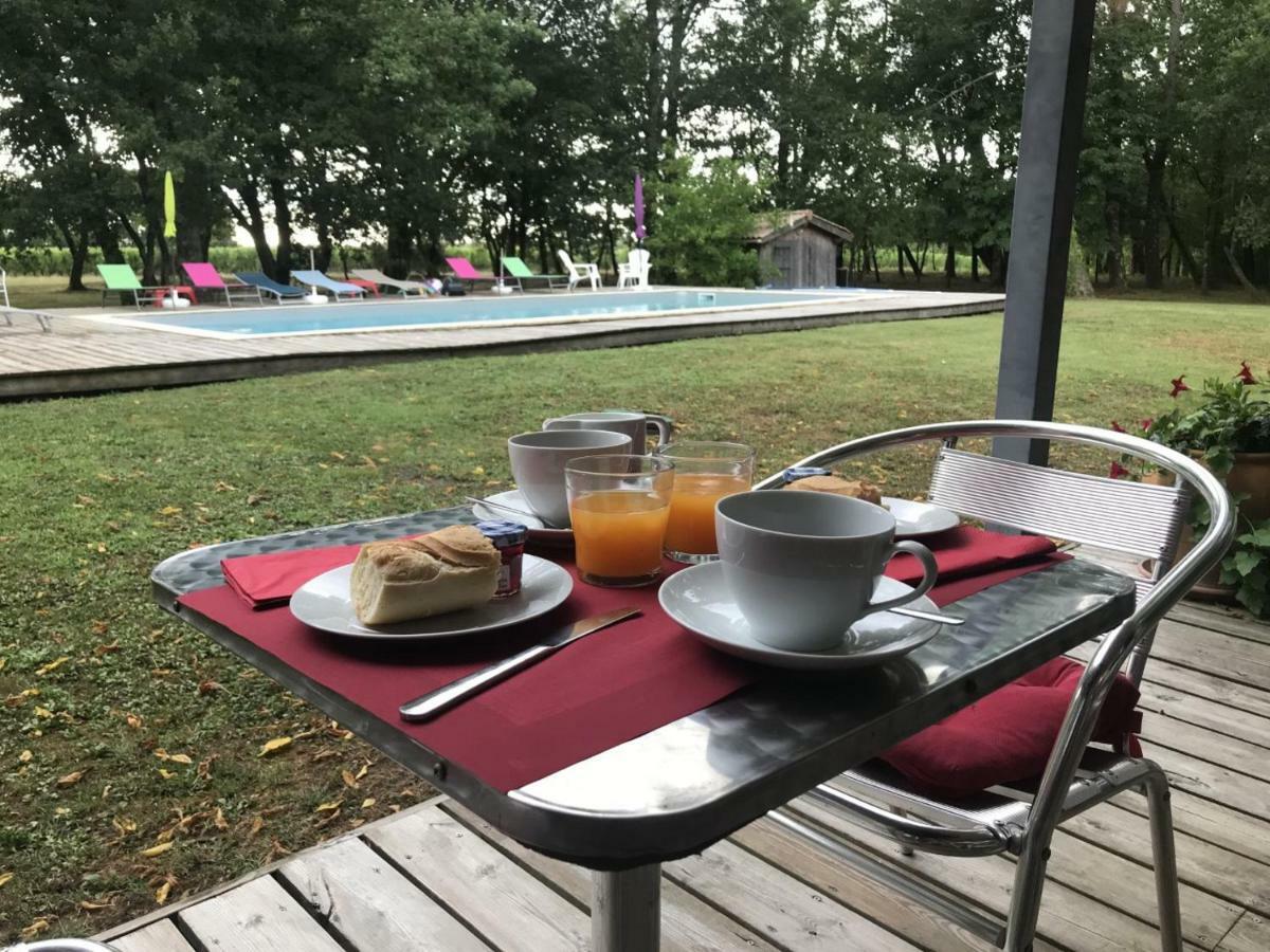 Domaine De Giron Bed & Breakfast Moulis-en-Medoc ภายนอก รูปภาพ